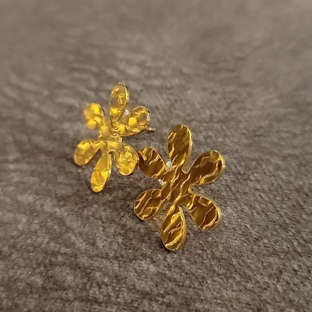 3/$30 Hammered Goldtone Flower Post Earrings